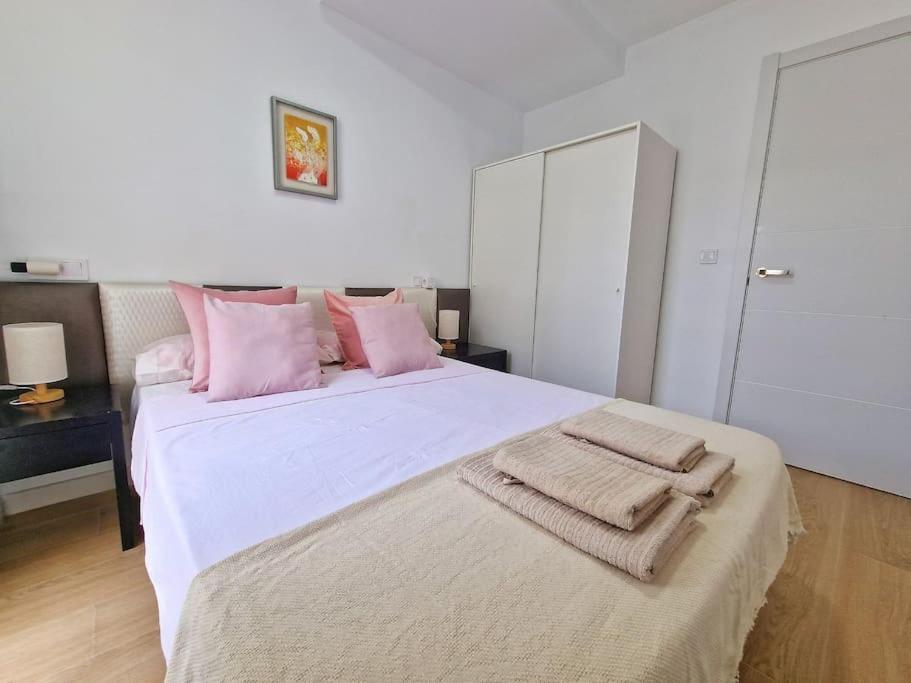 Encantador Duplex Para 6 A 1 Minuto De La Playa Benalmádena Exterior photo