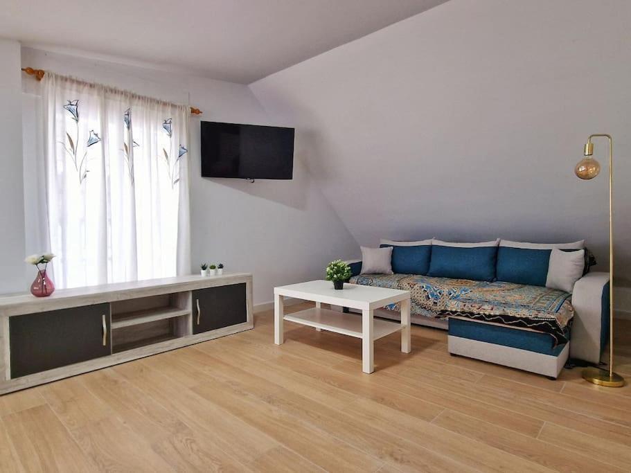 Encantador Duplex Para 6 A 1 Minuto De La Playa Benalmádena Exterior photo